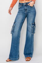 Load image into Gallery viewer, In Total Control Dark Denim Cargo Jeans