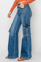 Load image into Gallery viewer, In Total Control Dark Denim Cargo Jeans