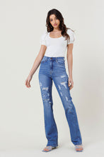 Load image into Gallery viewer, Down Memory Lane High Waisted Medium Stone Wash Jeans